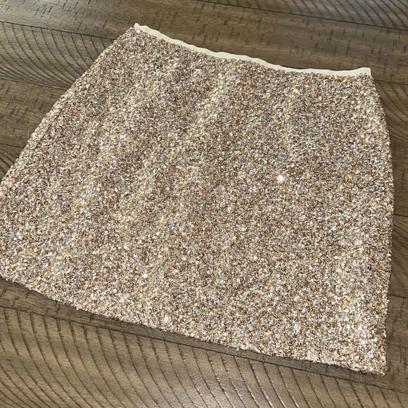 Sand 🏖️🏝️ & Shell 🐚 Sequin Skirt wear with 👡🩴or 👠or👙 sun ☀️ to moon 🌙 - Picture 1 of 17